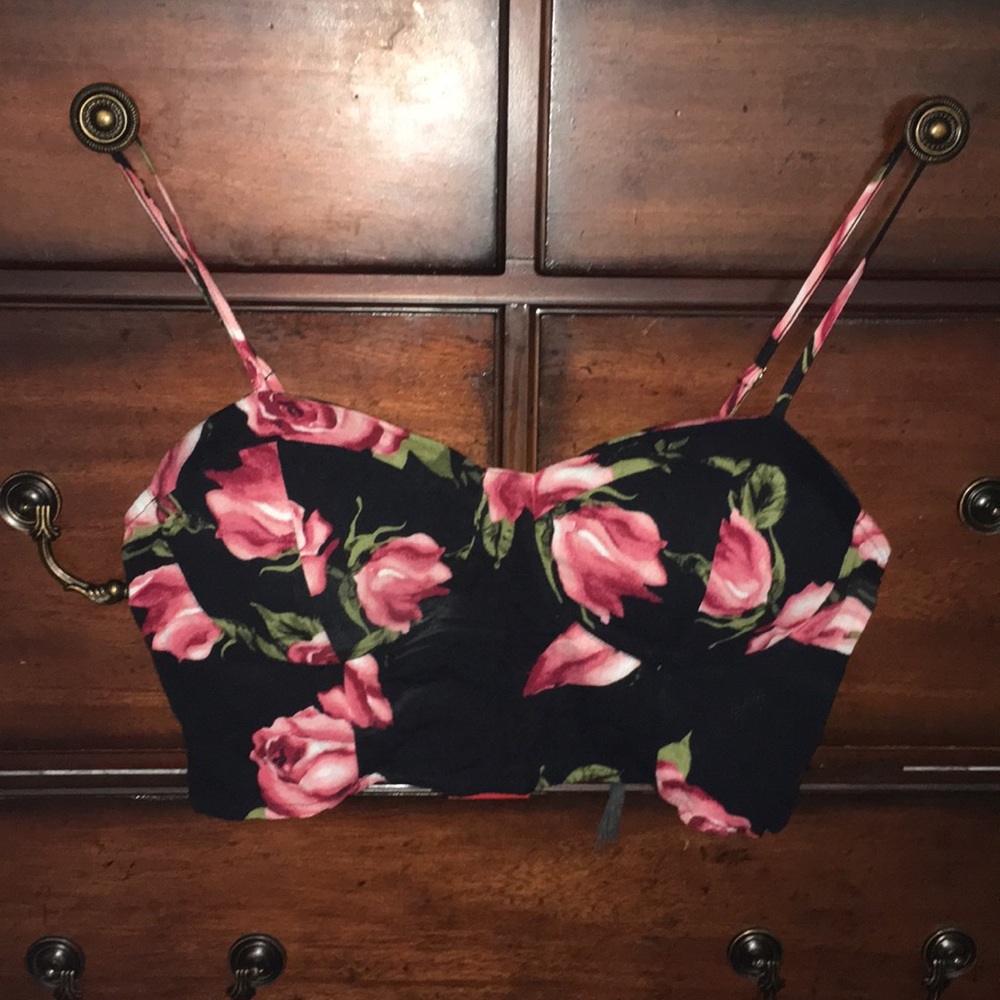 NWT Floral Crop Top